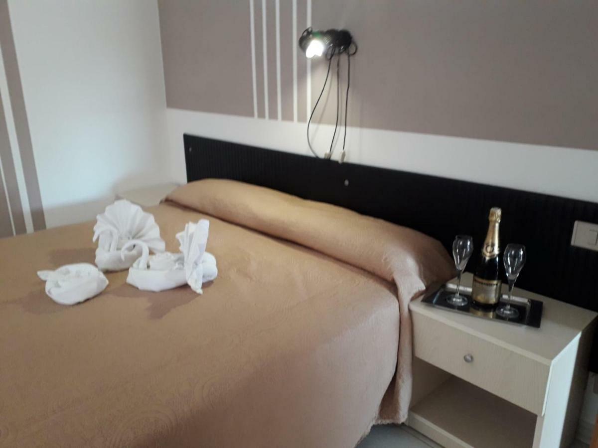 Hotel Santa Caterina Джицерия Екстериор снимка